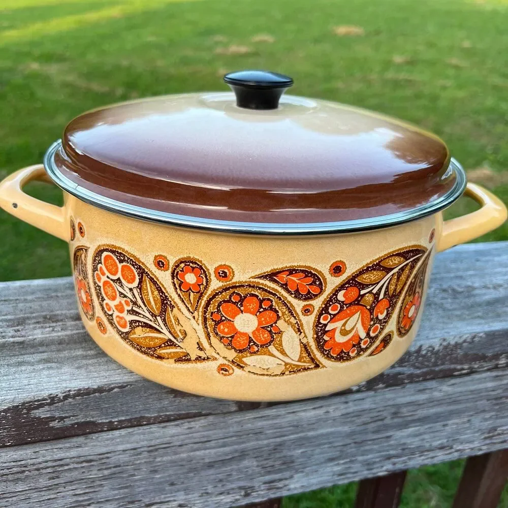 Vtg. 1970s enamel casserole pot lid 10.25 inch orange yellow paisley floral